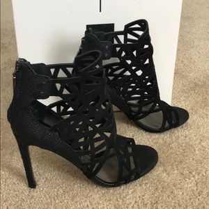 NIB: 🌷Dolce Vita🌷 Black Suede heels